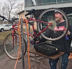 Want-to-Help-PhotoCollage-Volunteer-Bikes